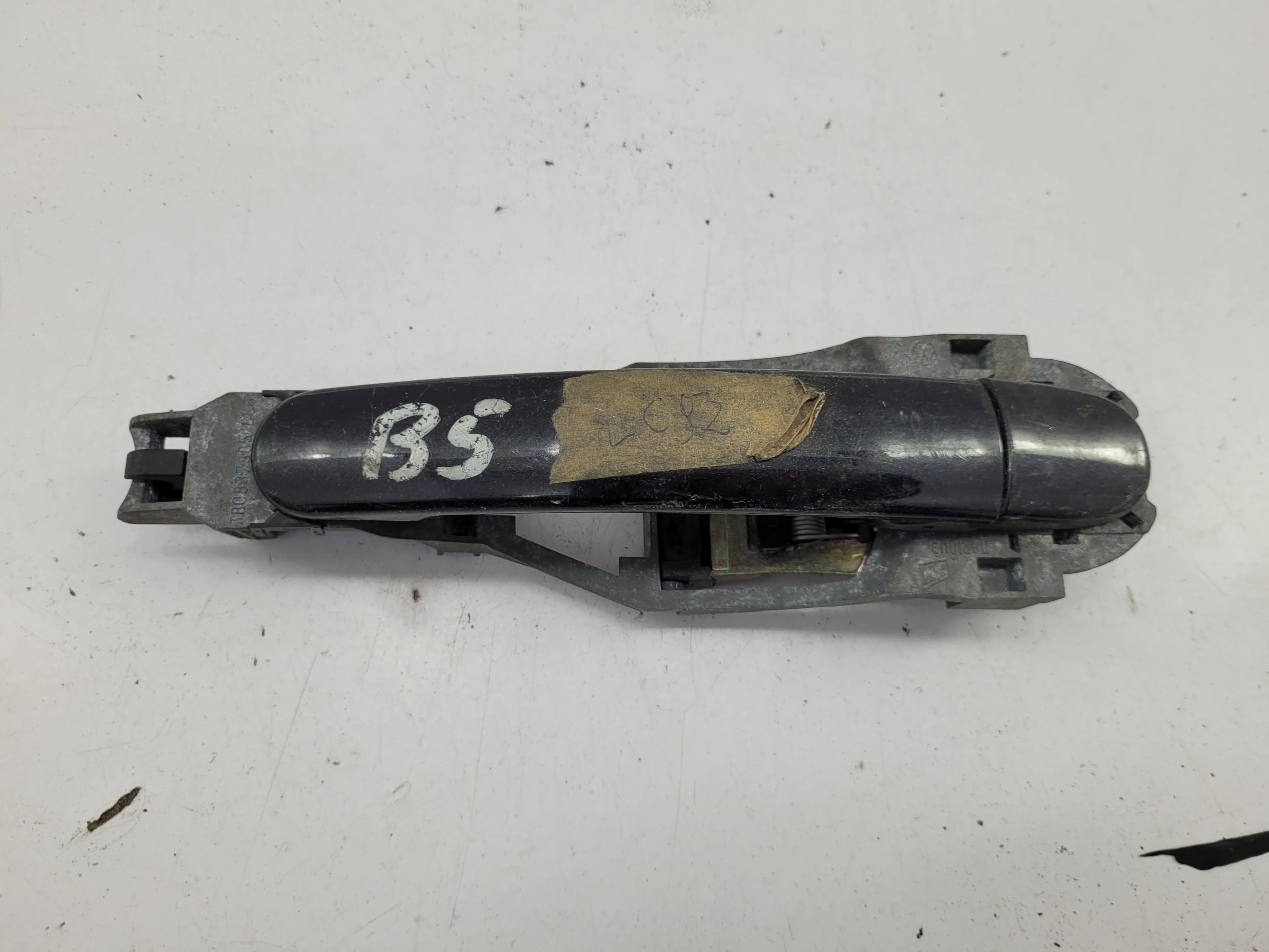 Klamka drzwi VW PASSAT B5 LC92 (3B0837885, 3B0837886)