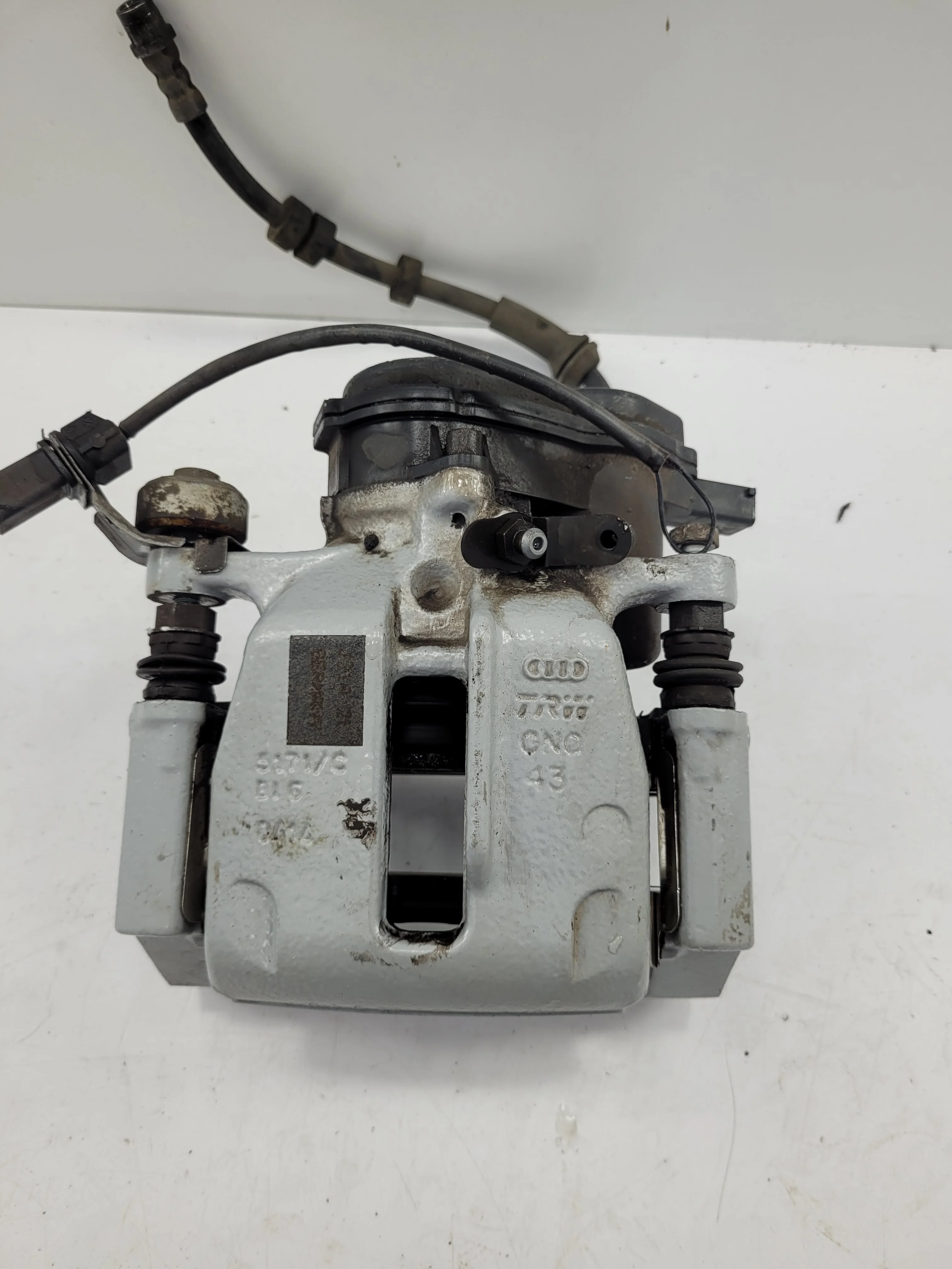 Zacisk hamulca PORSCHE MACAN 95B TYŁ LEWA