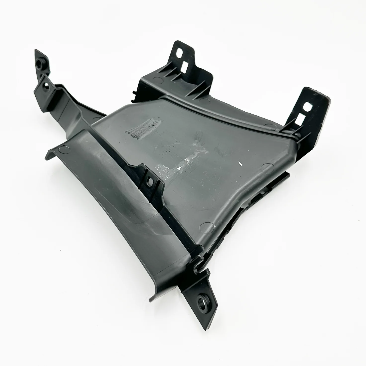 Kierownica powietrza AUDI A4 B9 FL 20-24R PRAWA (8W0121764F)