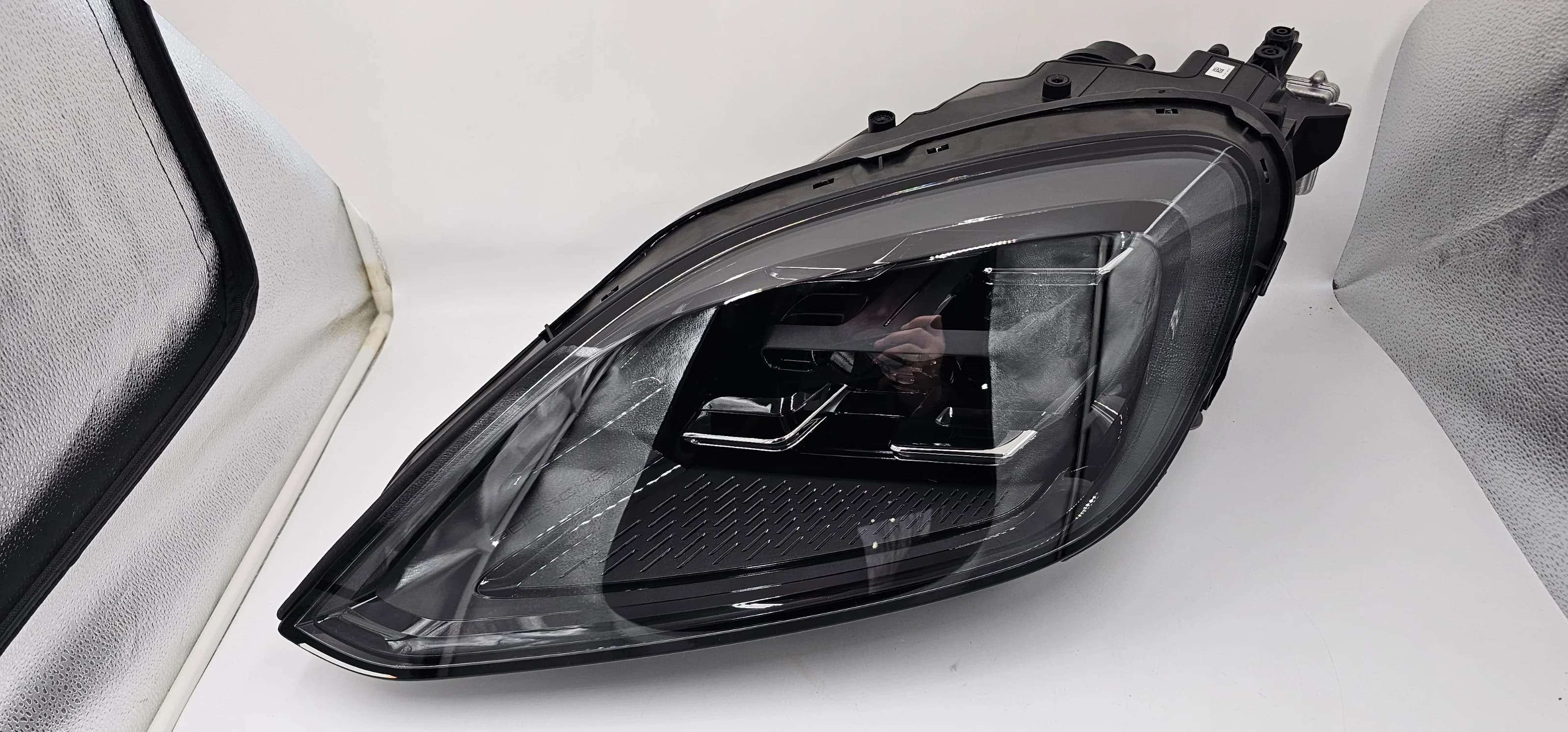 Reflektor FULL LED PORSCHE CAYENNE 9Y0 LIFT LEWY