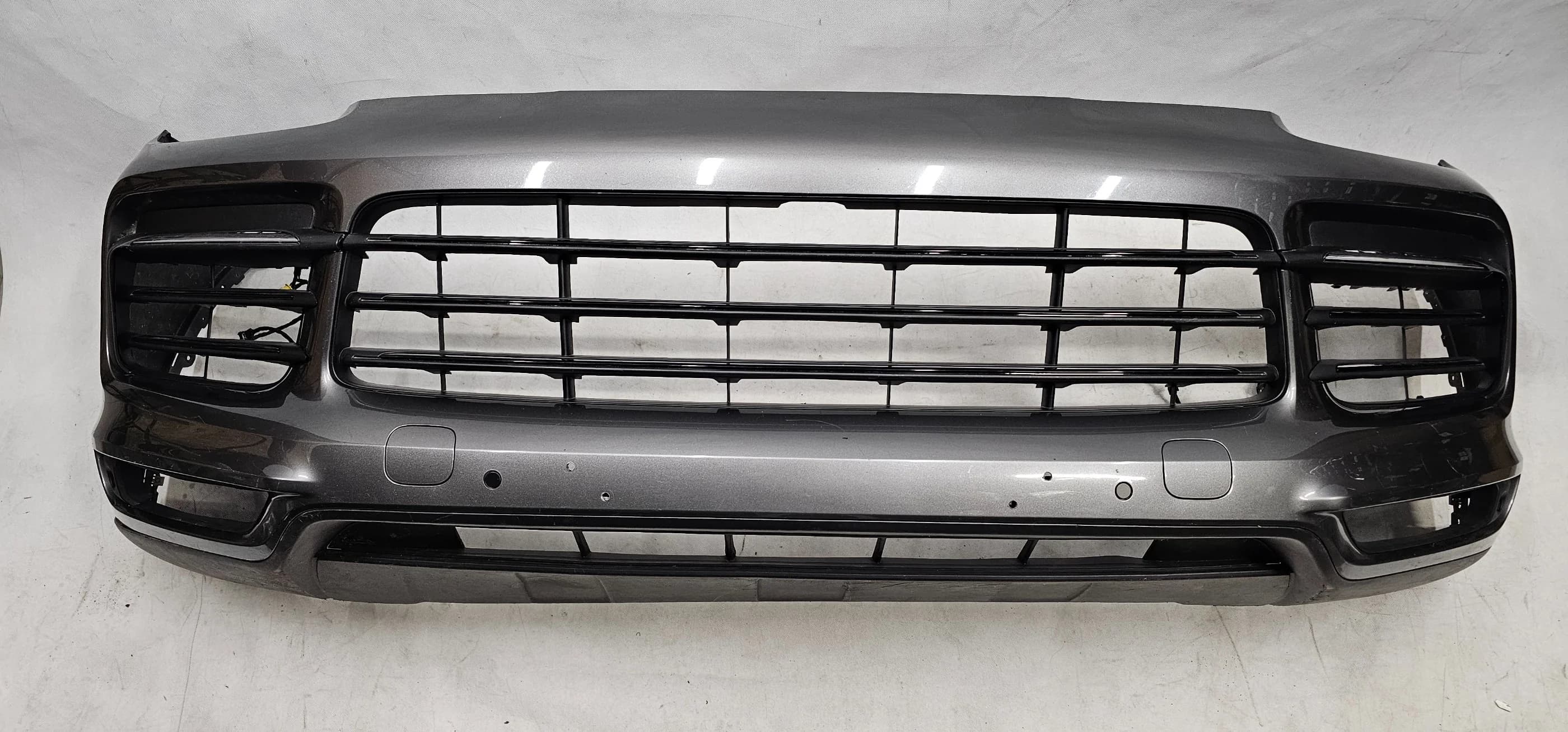 Zderzak przedni PORSCHE CAYENNE 9Y0 III SM 4xPDC SZARY (9Y0807221)