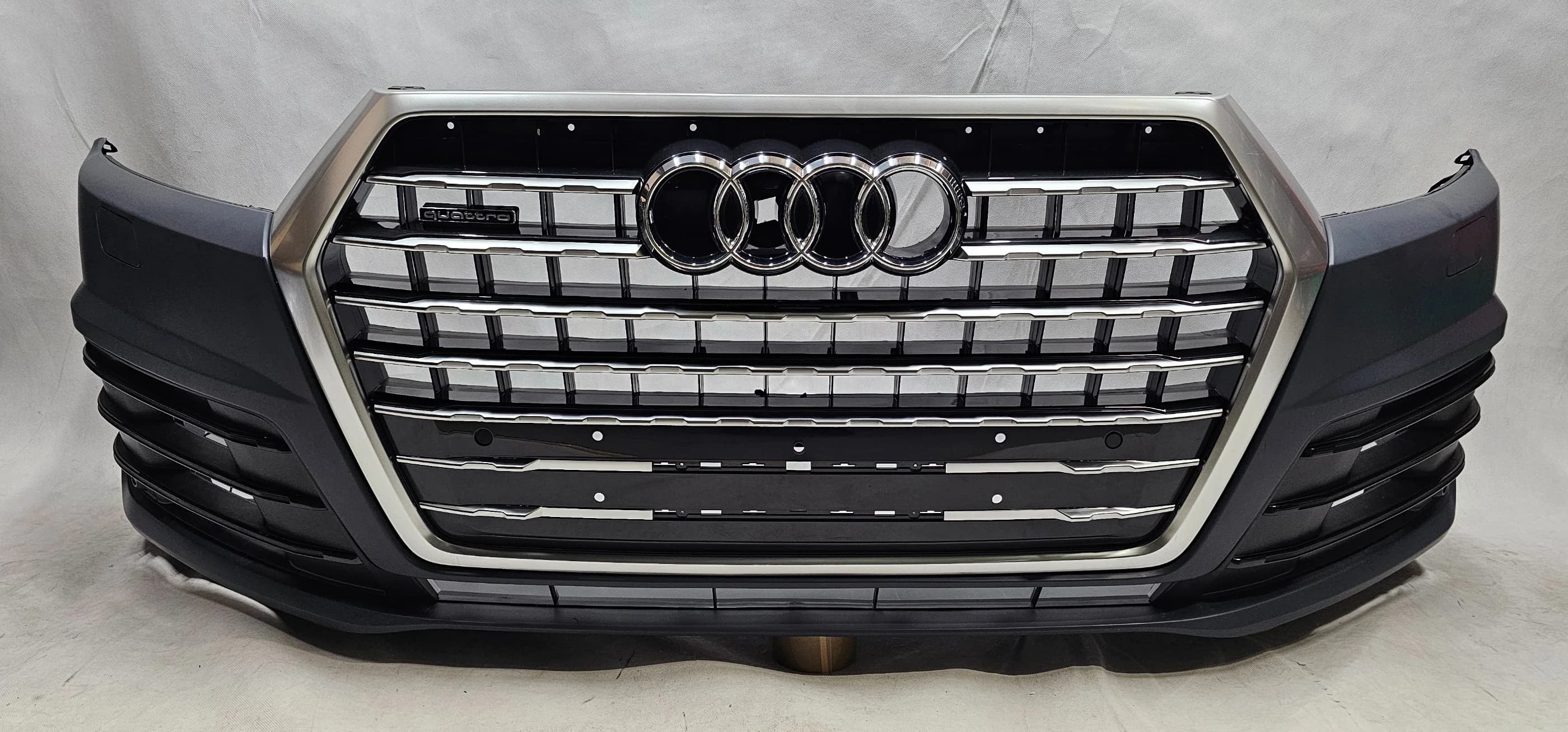 Zderzak przedni AUDI Q7 4M0 S-LINE 15-19 CHROM KPL