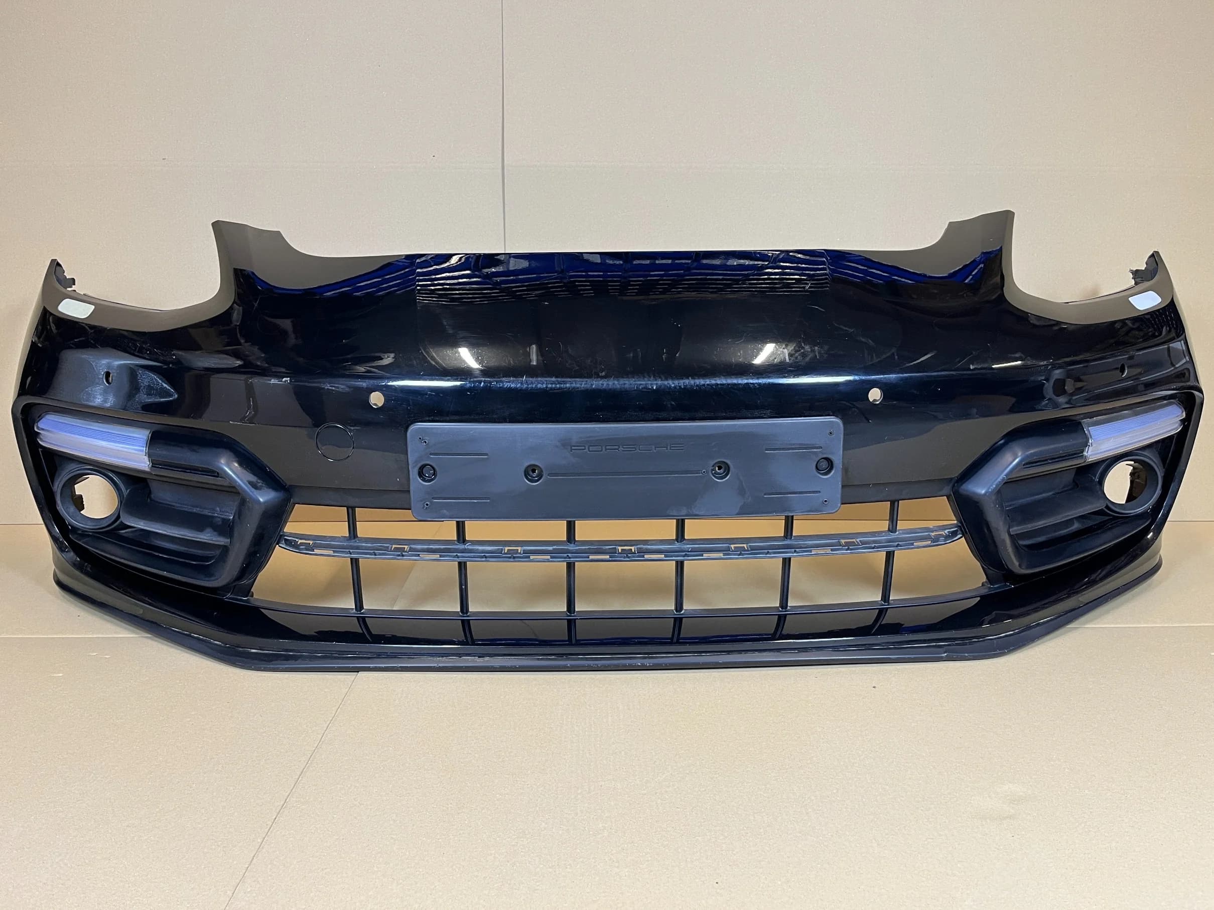 Zderzak przedni PORSCHE PANAMERA 971 GTS 6x pdc Sprysk (971807079FY)