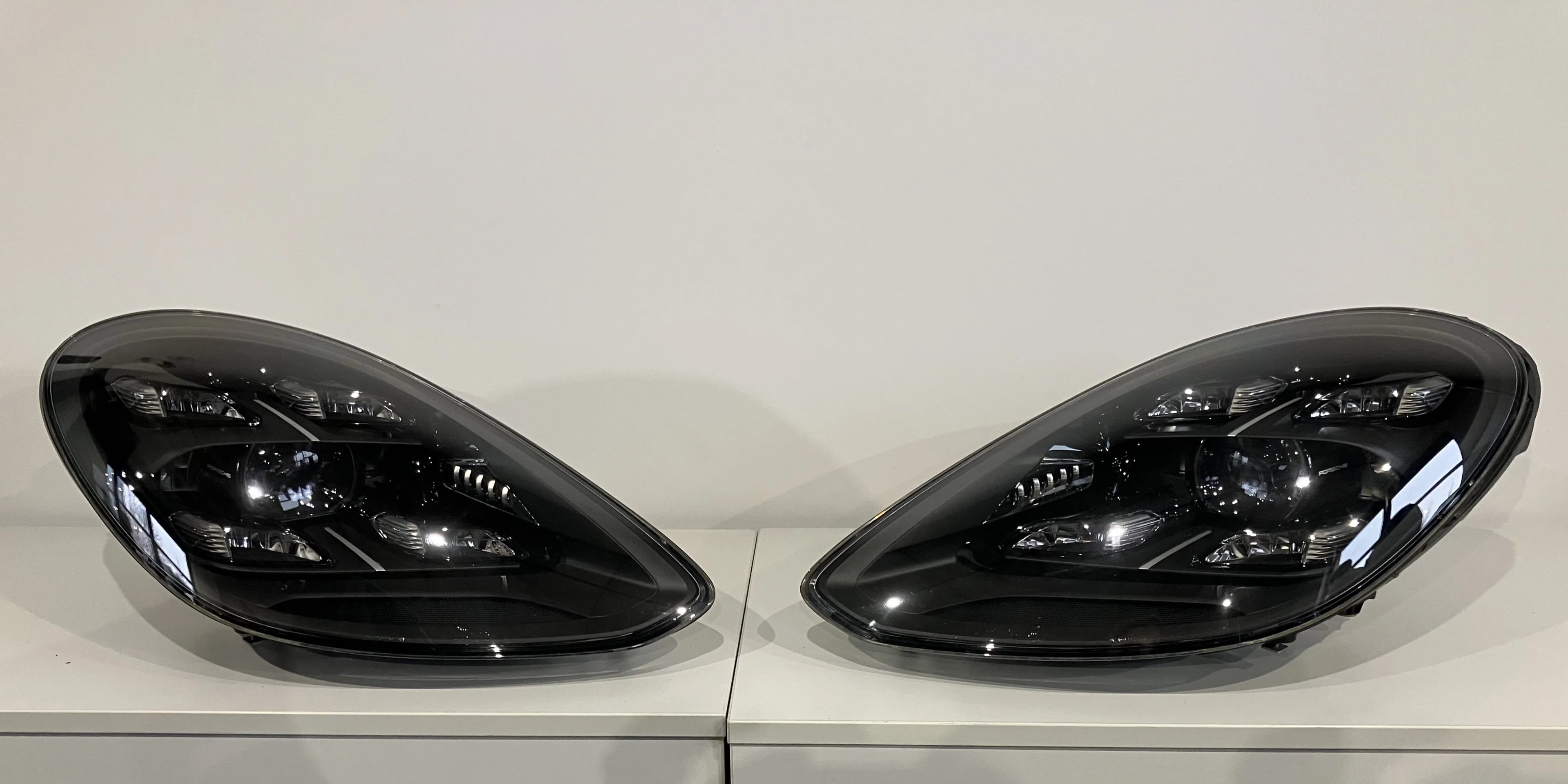 Reflektor PORSCHE PANAMERA 971 035 036 KOMPLET (973941036, 973941035)