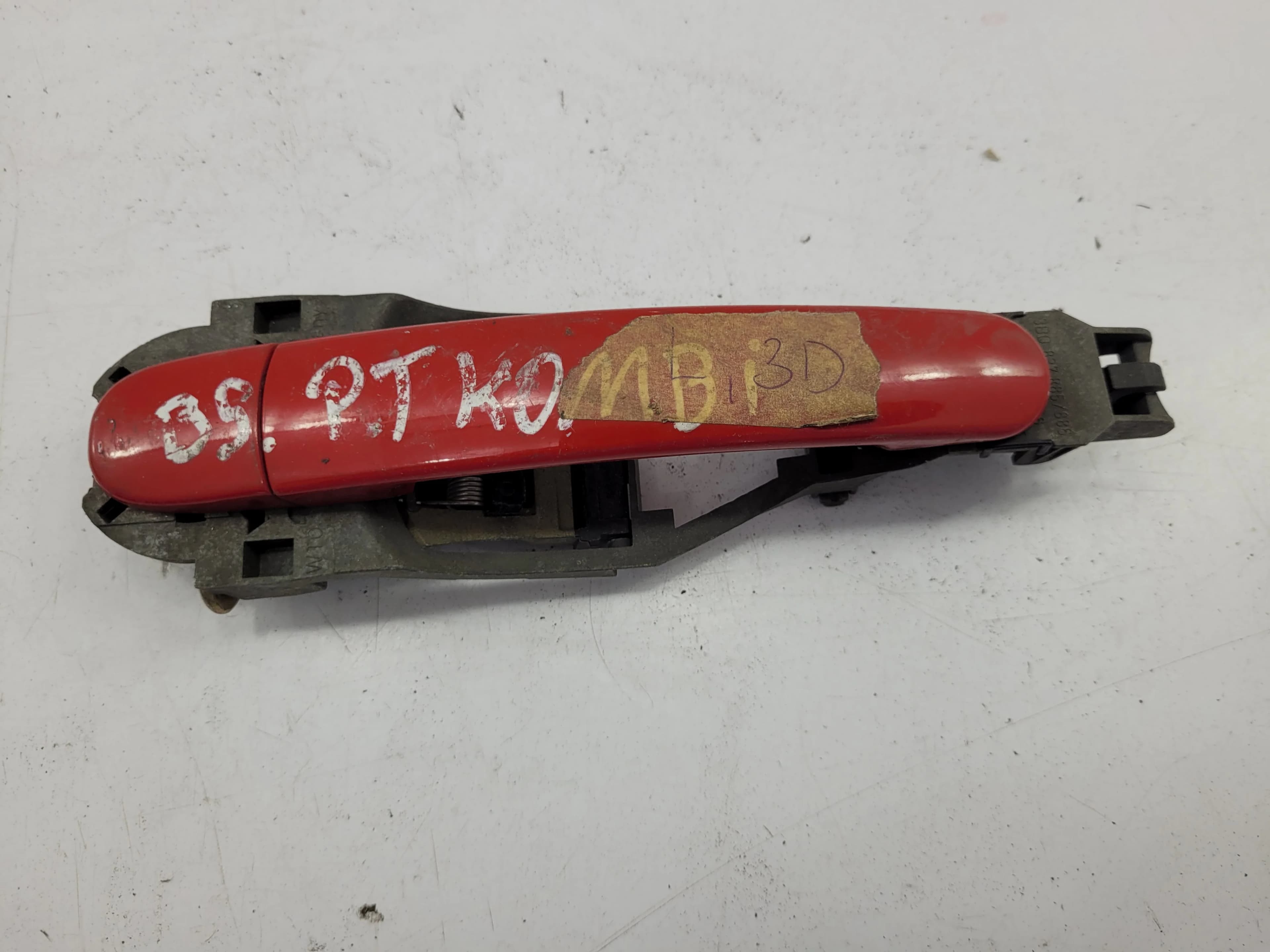 Klamka drzwi VW PASSAT B5 \ GOLF IV \ POLO LY3D (3B0837885, 3B0837886)