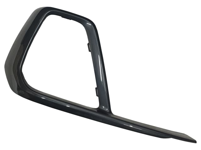 Ramka kratki zderzaka AUDI A8 D5 21r- FL S-LINE PRAWA LAKIEROWANA