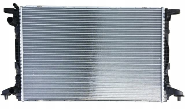 Chłodnica wody AUDI A4 B9 2.0 TDI / 2.0 TFSI