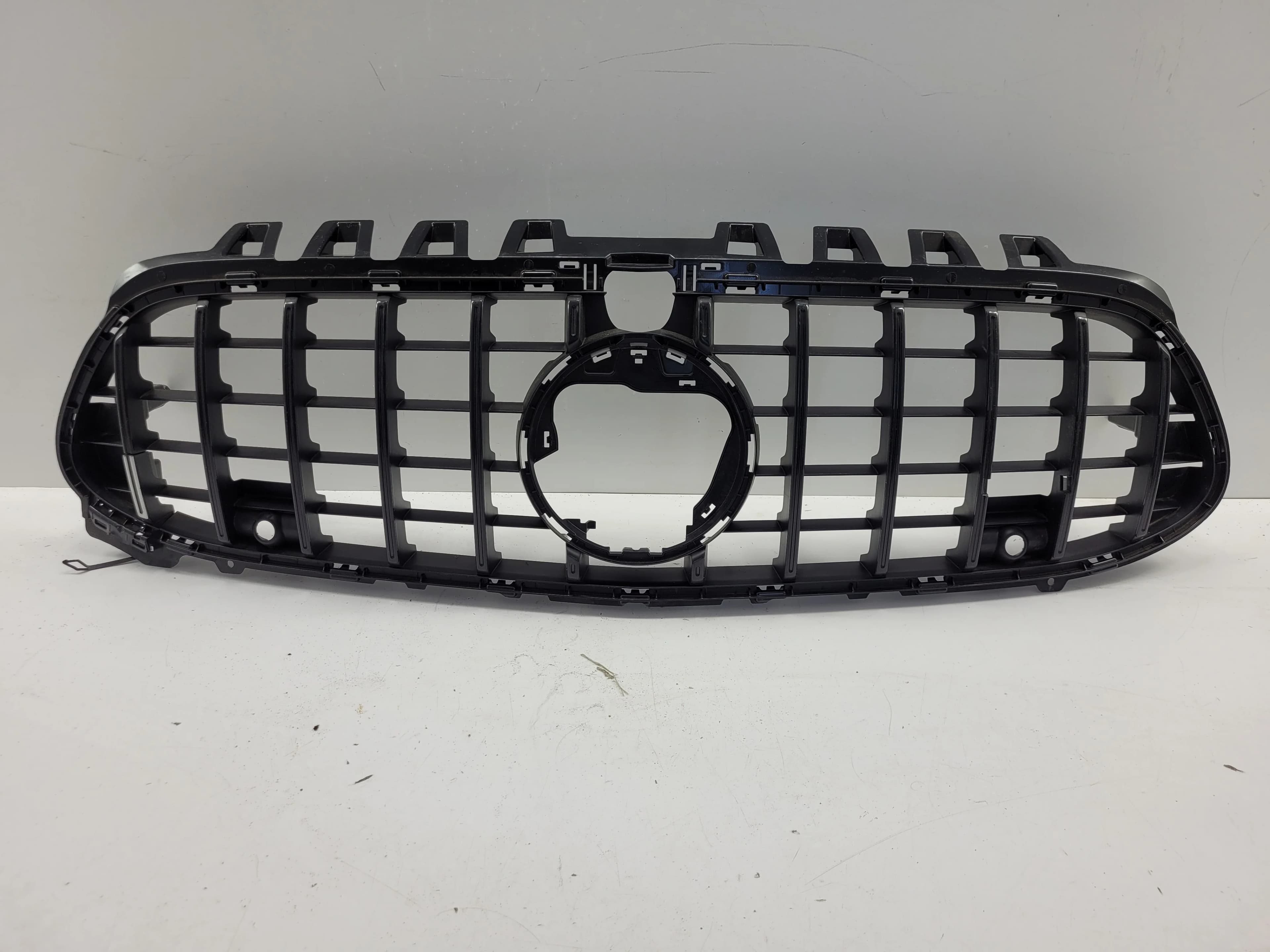 GRILL MERCEDES A177 BLACK KAMERA PDC