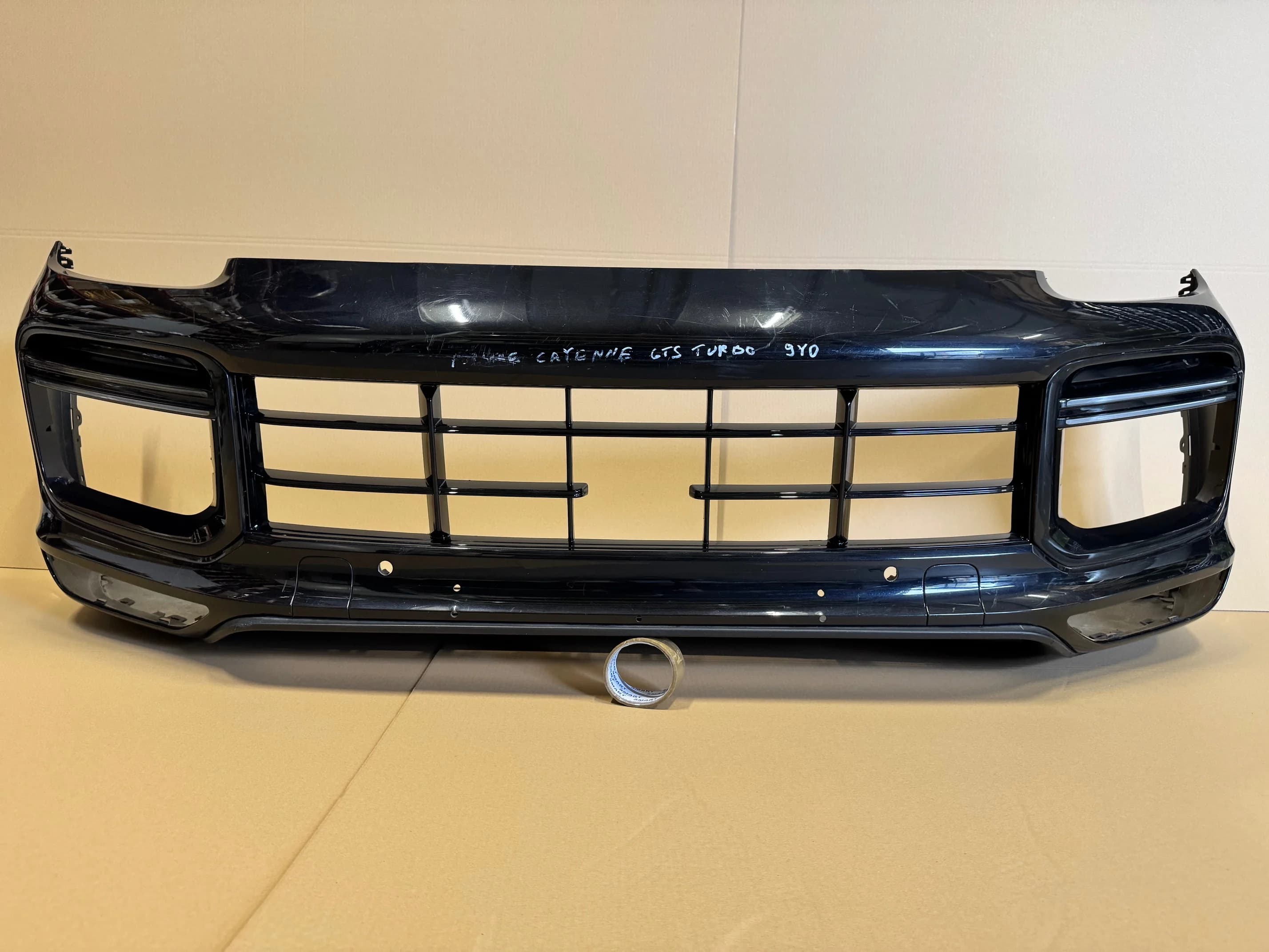 Zderzak przedni PORSCHE CAYENNE 9Y Turbo (9Y0807221)