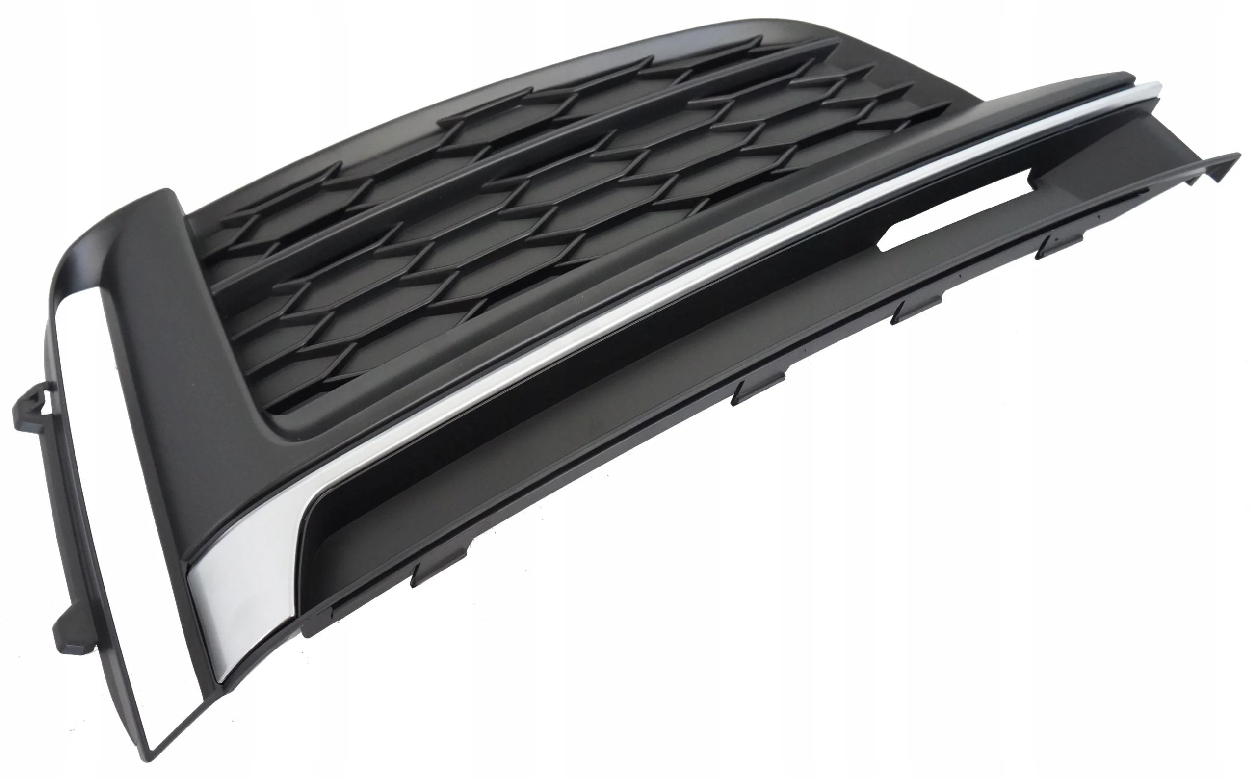 Kratka zderzaka AUDI A5 8W6 S-LINE PRAWA (8W6807682F)