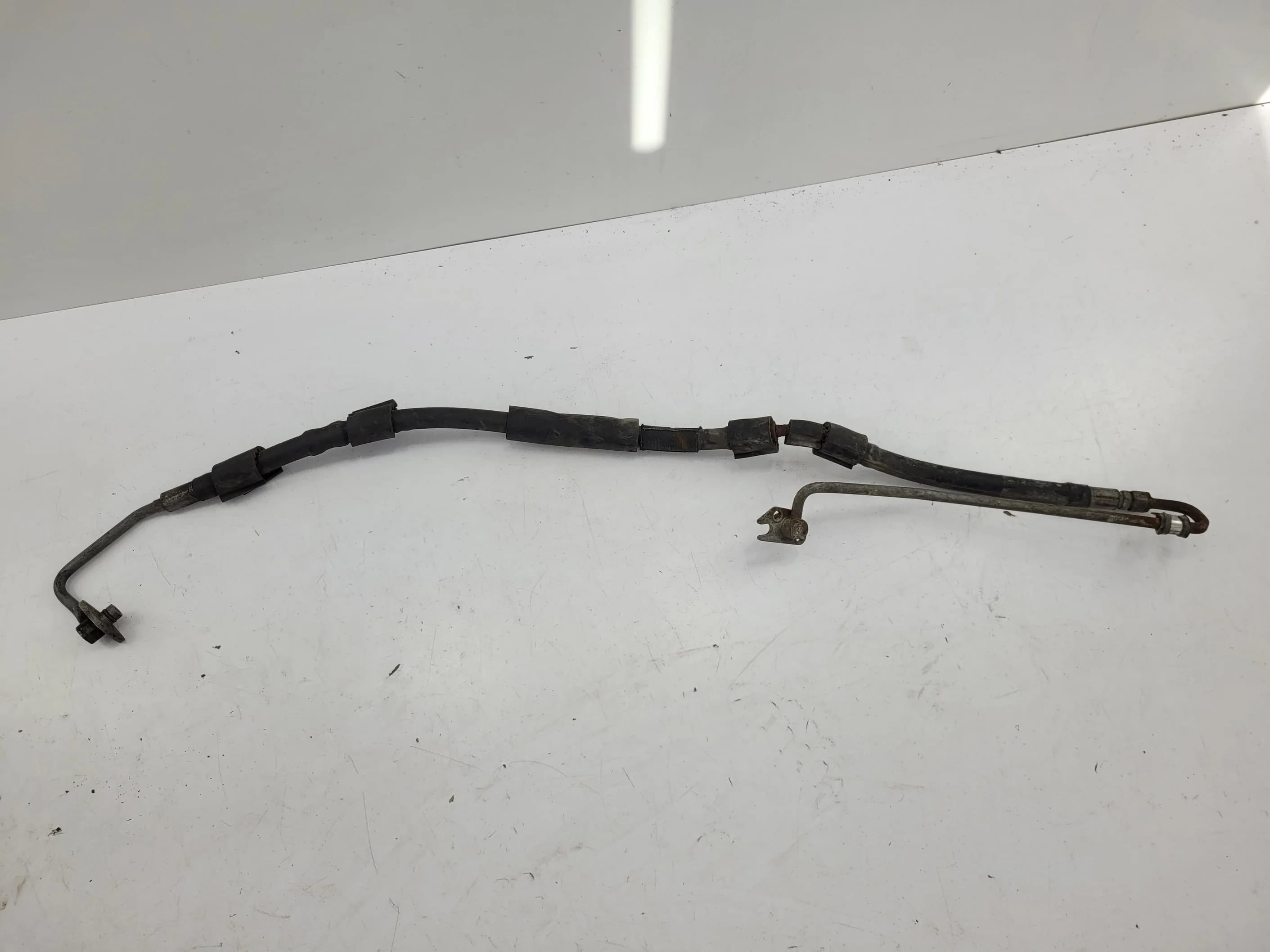 Przewód wspomagania Audi (8K1422893OB)