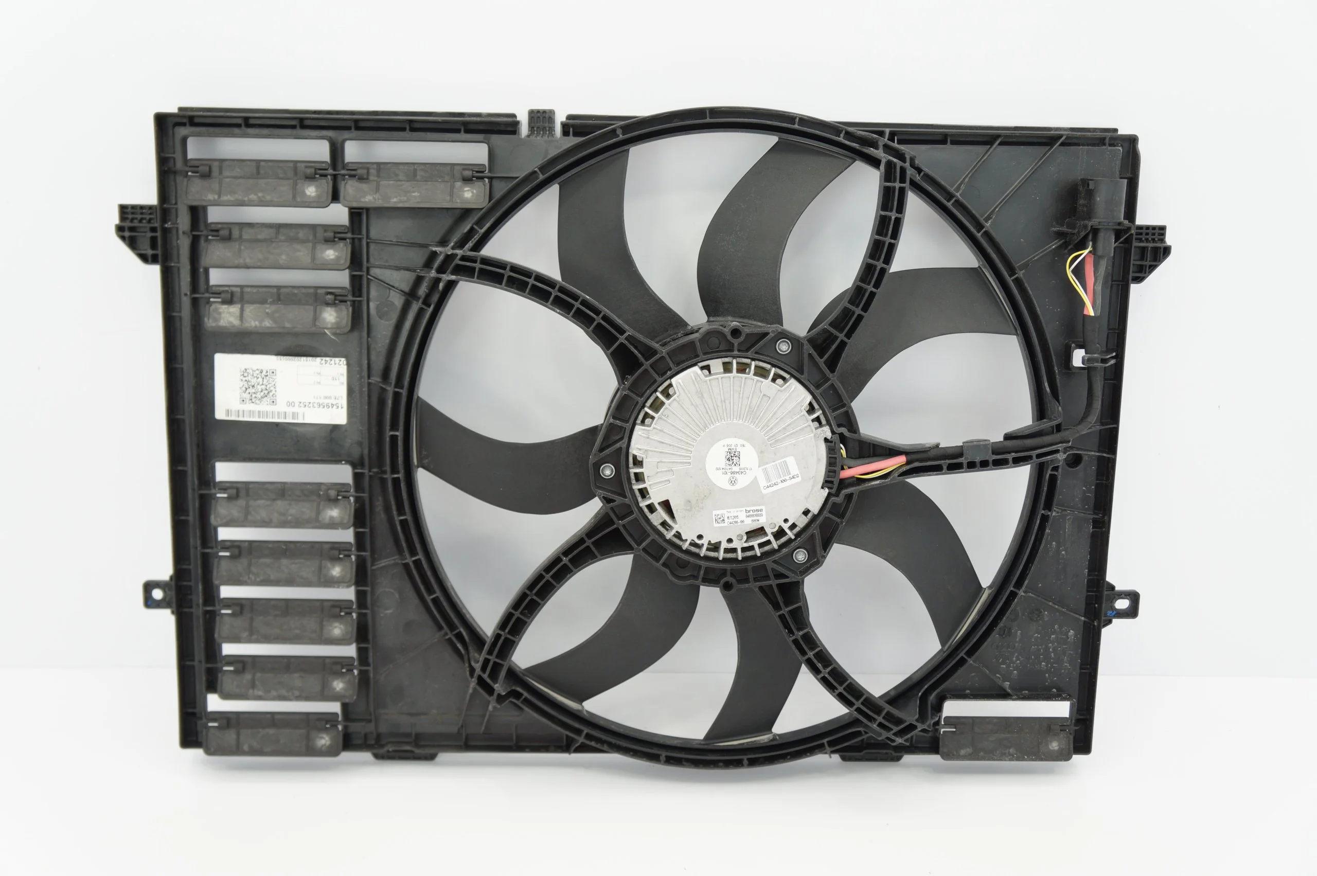 OBUDOWA WENTYLATORA WENTYLATOR VW T5 T6 7E0121120E