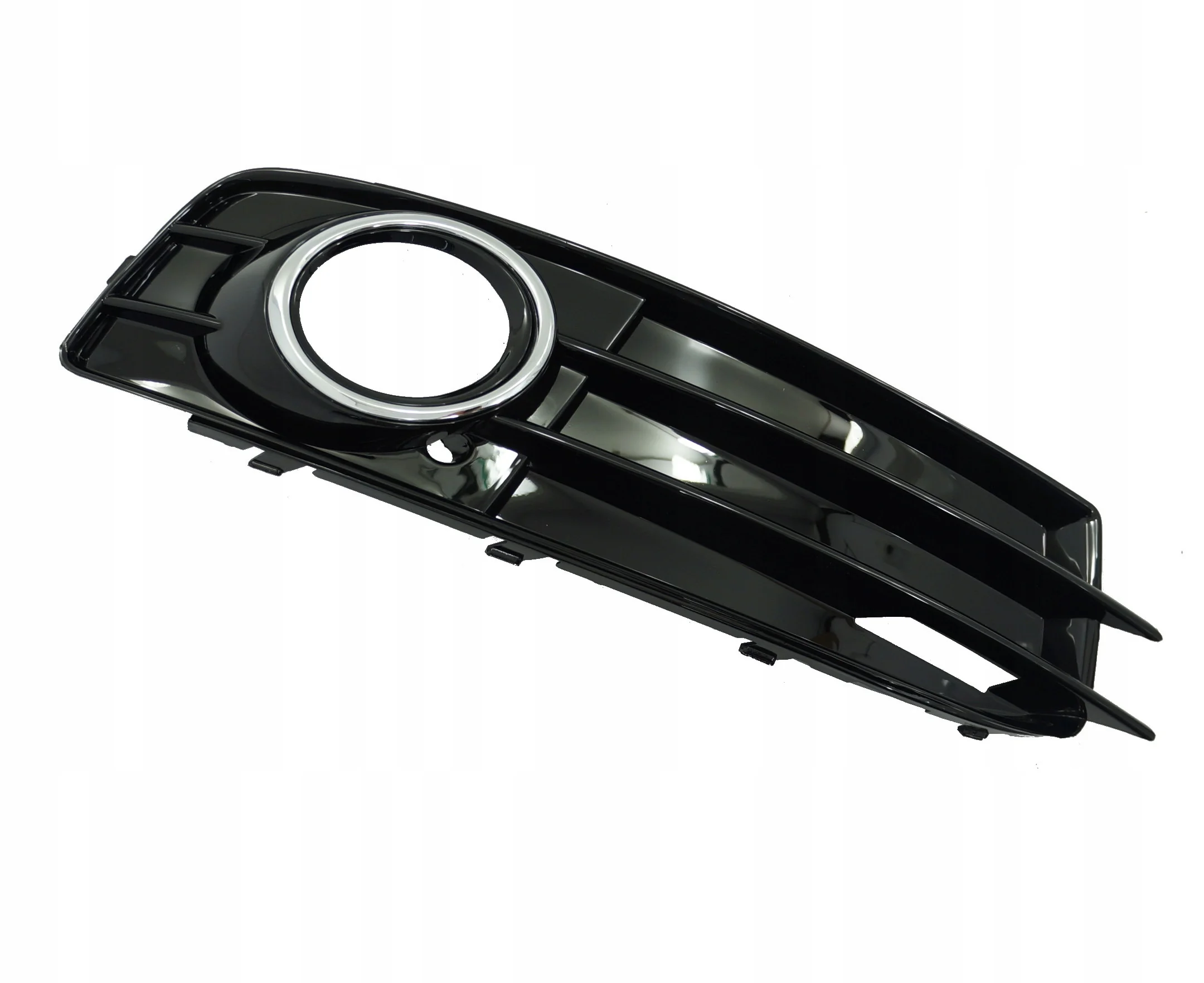 Kratka zderzaka AUDI A3 8P FL S-LINE 08-12r PRAWA (8P0807682K)