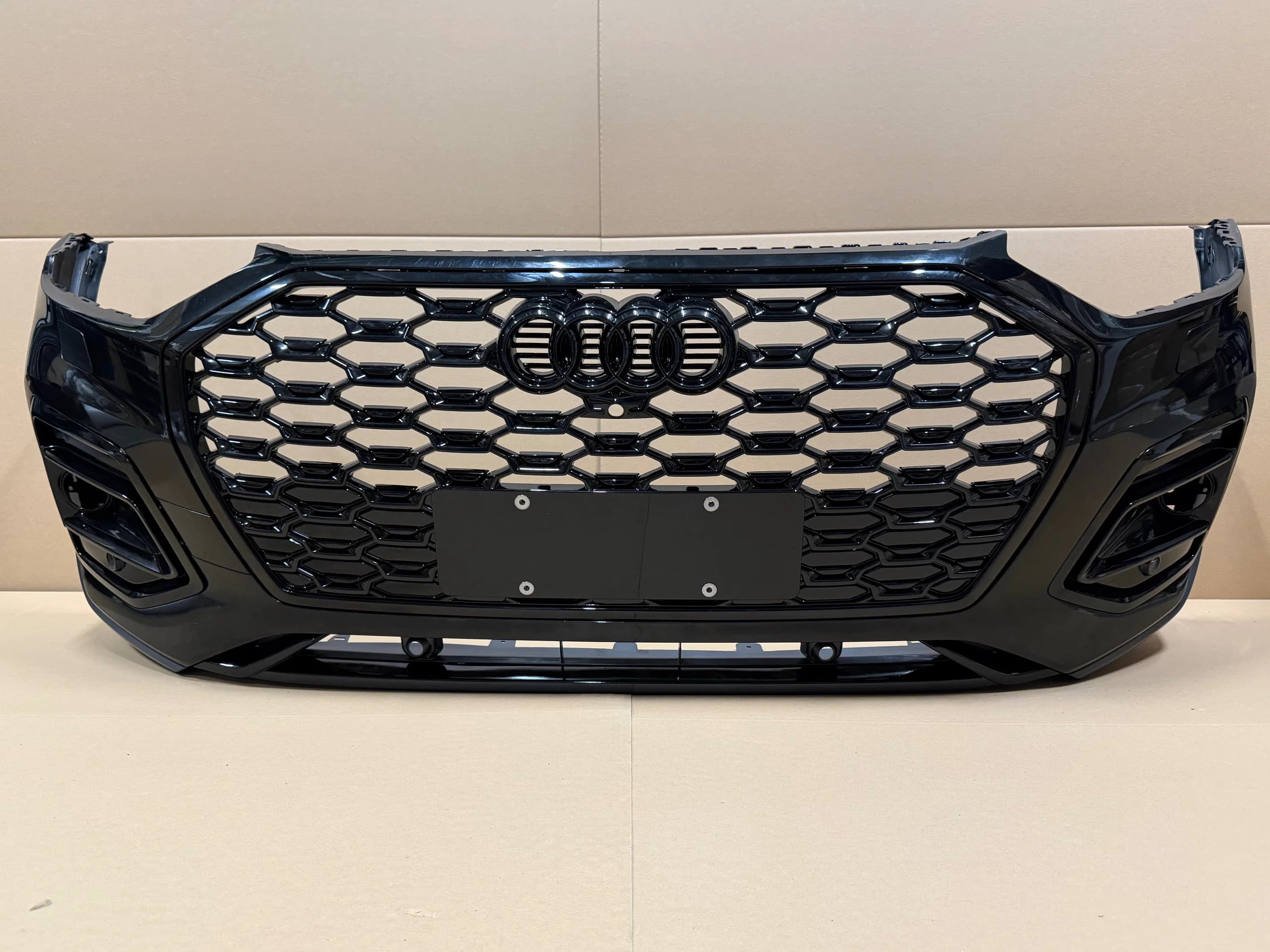 Zderzak przedni AUDI Q5 80A FL BLACK (80A807437)