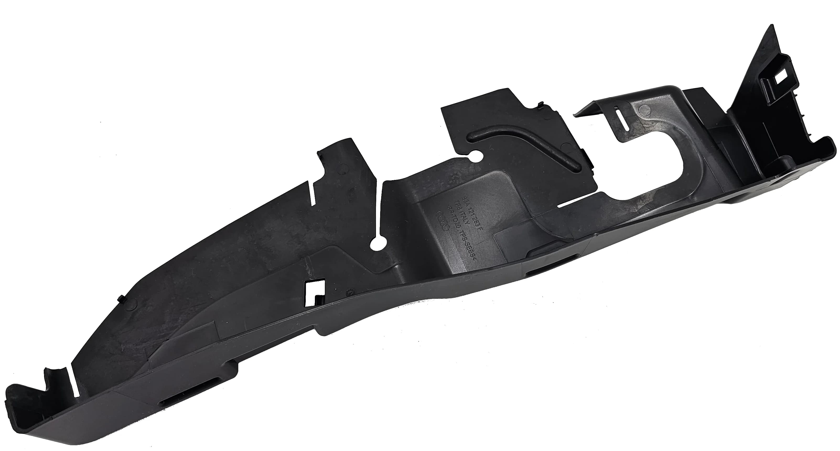 Kierownica powietrza lewa AUDI Q3 83A 2.0 18-25r (83A121283F)