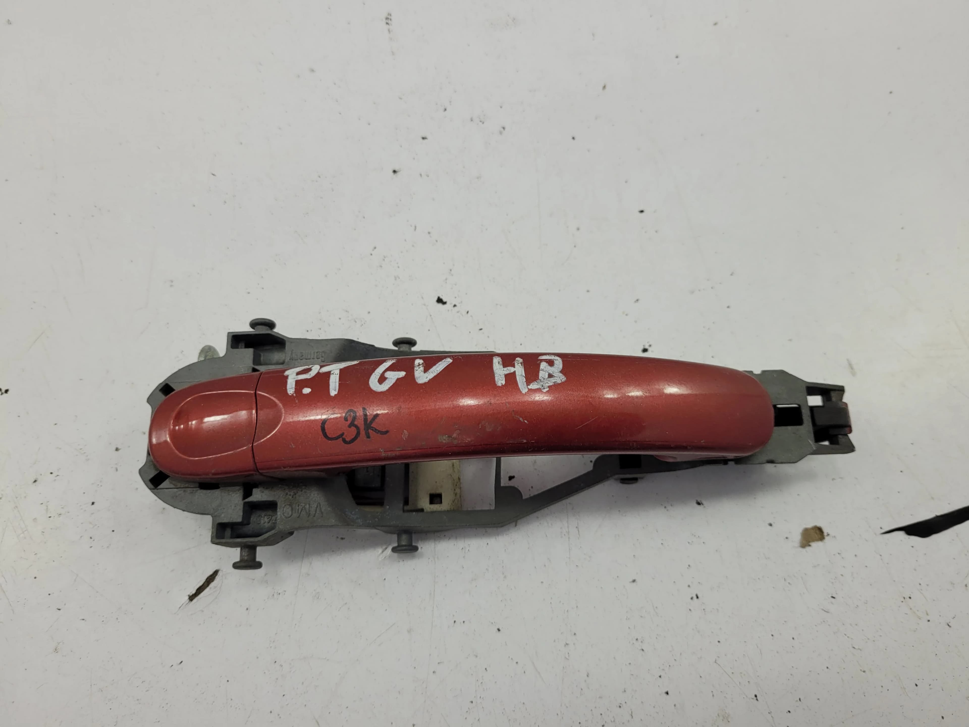 Klamka drzwi VW GOLF V C3K (1K0837886)