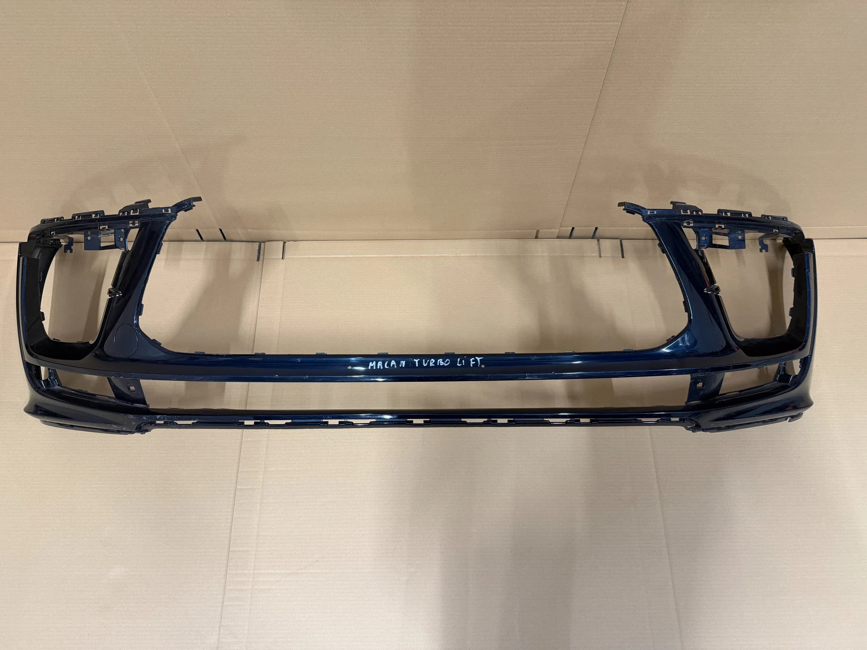 ZDERZAK PRZEDNI PRZÓD PORSCHE MACAN 95B TURBO LIFT (95B807221M)