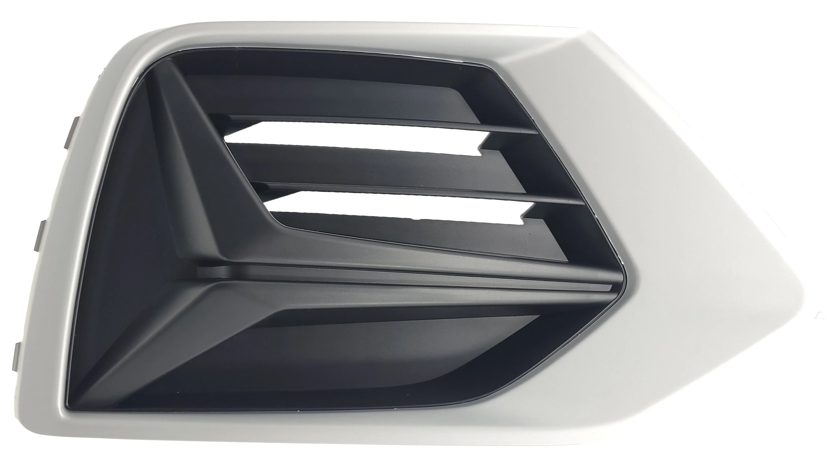 Kratka zderzaka Audi Q3 83A 18-21r PRAWA (83A807672TB2, 83A807672)