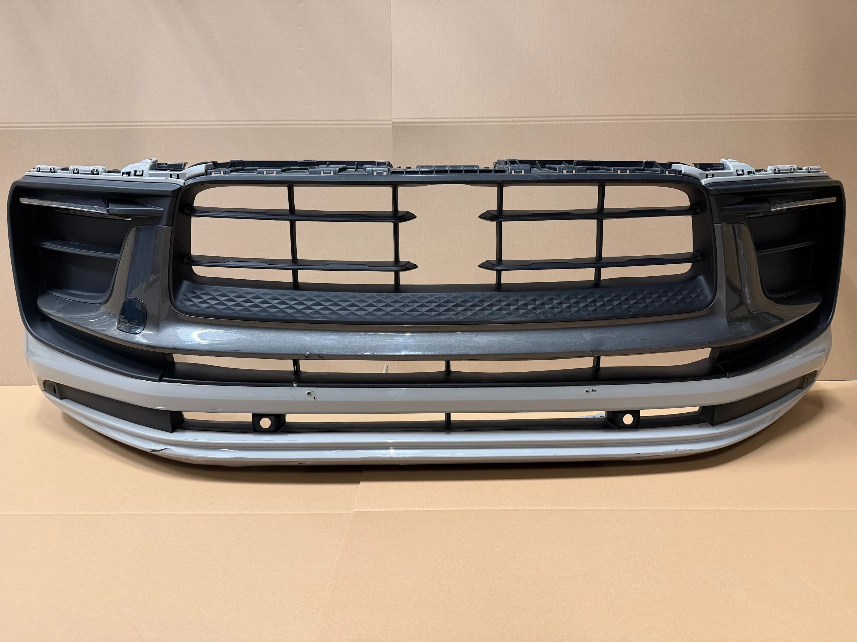 Zderzak przedni PORSCHE MACAN 95B LIFT 22-24r ACC (95B827530AK, 95B827530AH)