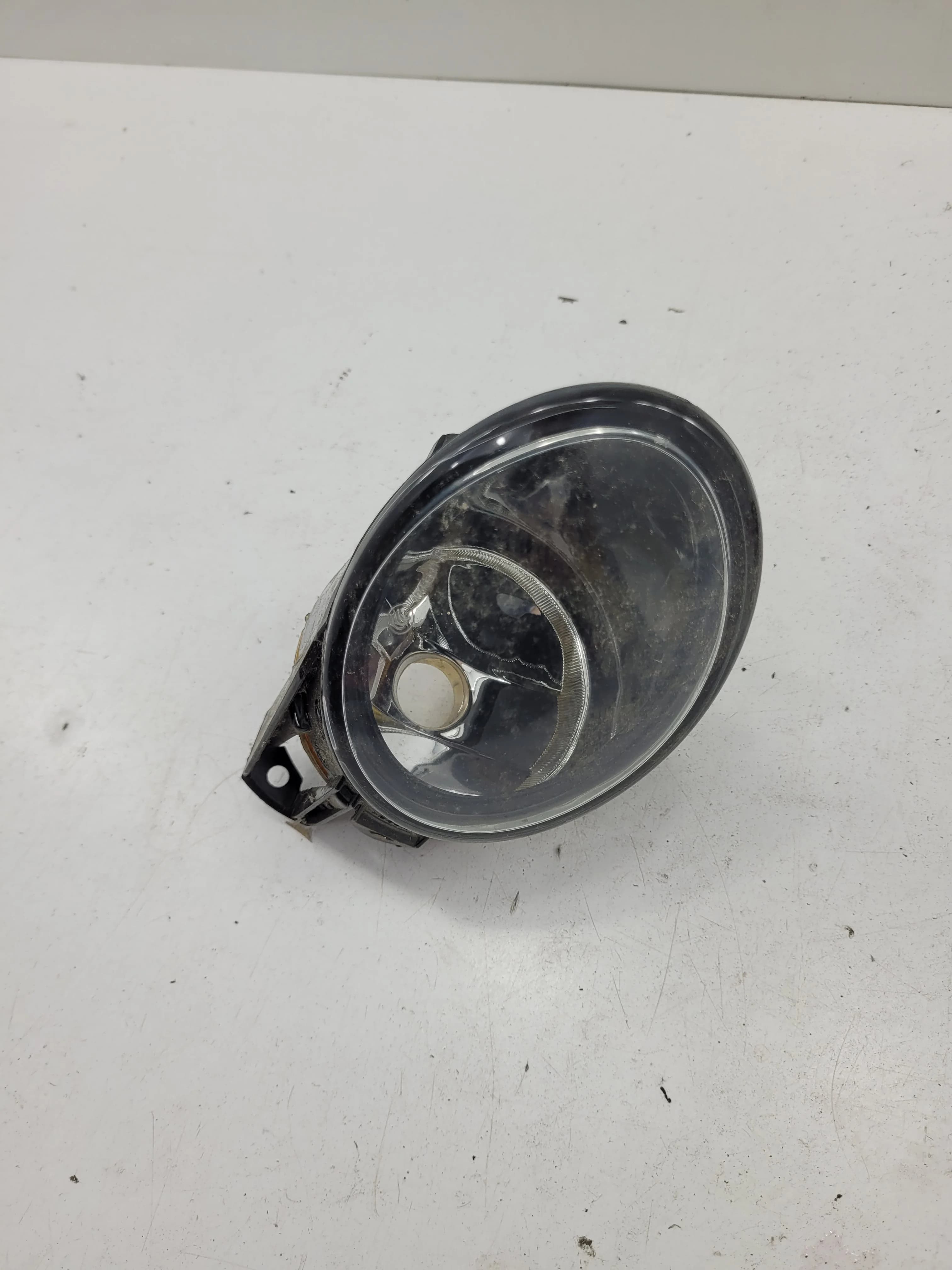 Halogen VW PASSAT B6 PRAWY (3C0941700)