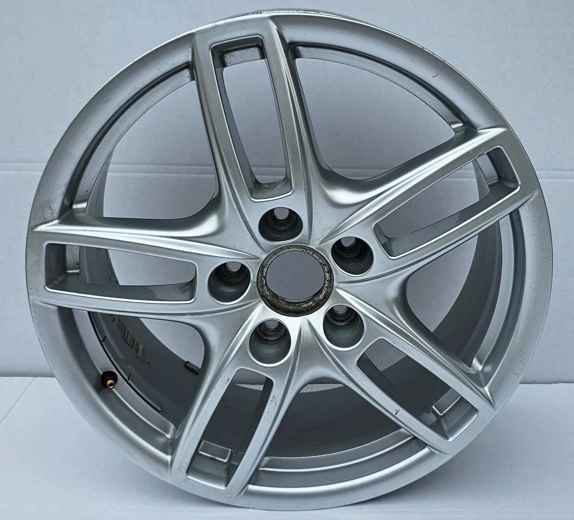 Felga aluminiowa PORSCHE CAYENNE 7P5 19' (7P5601025A)