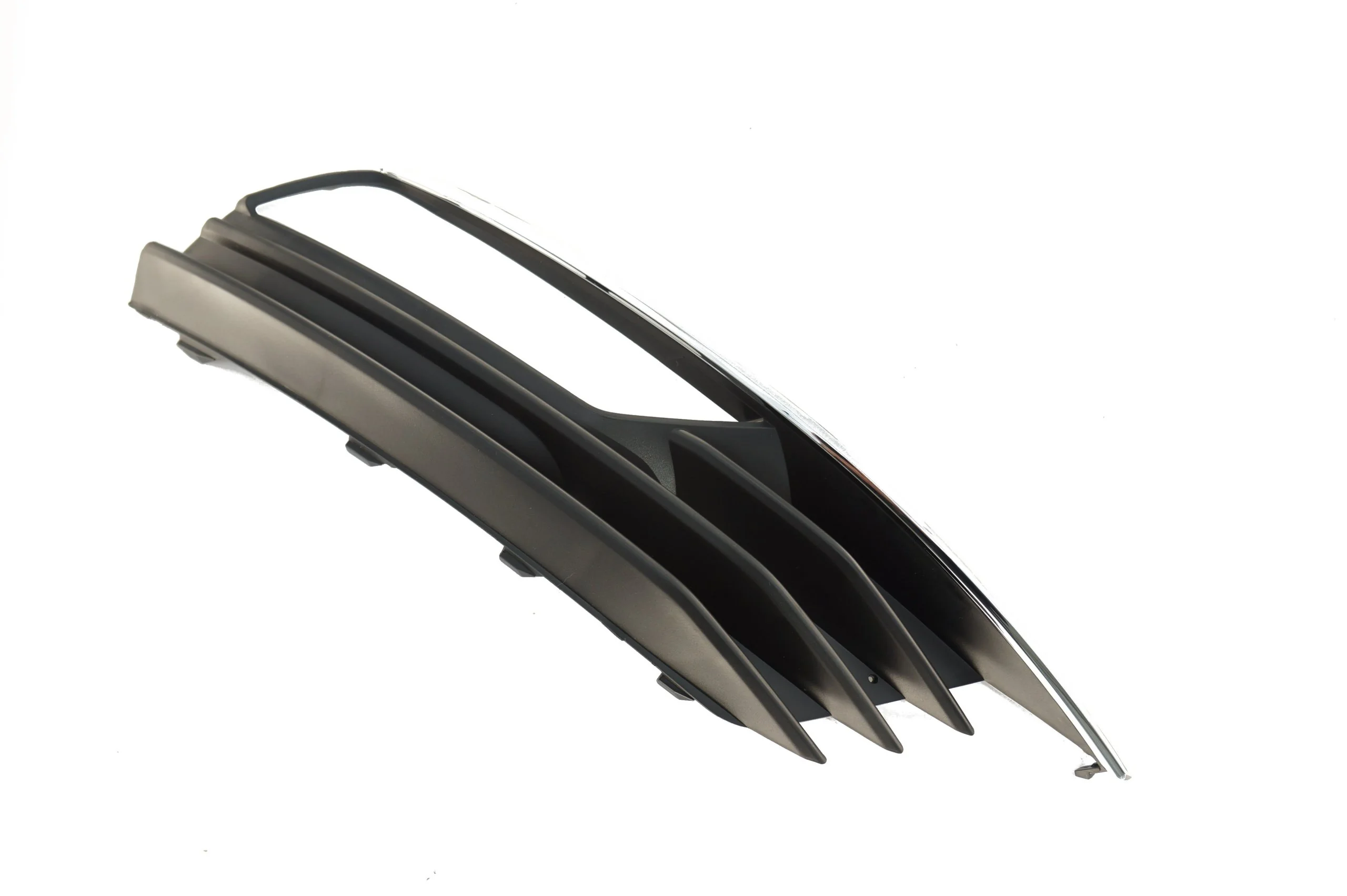 Kratka zderzaka AUDI A3 8V 13-17r SEDAN PRAWA (8V5807682A)