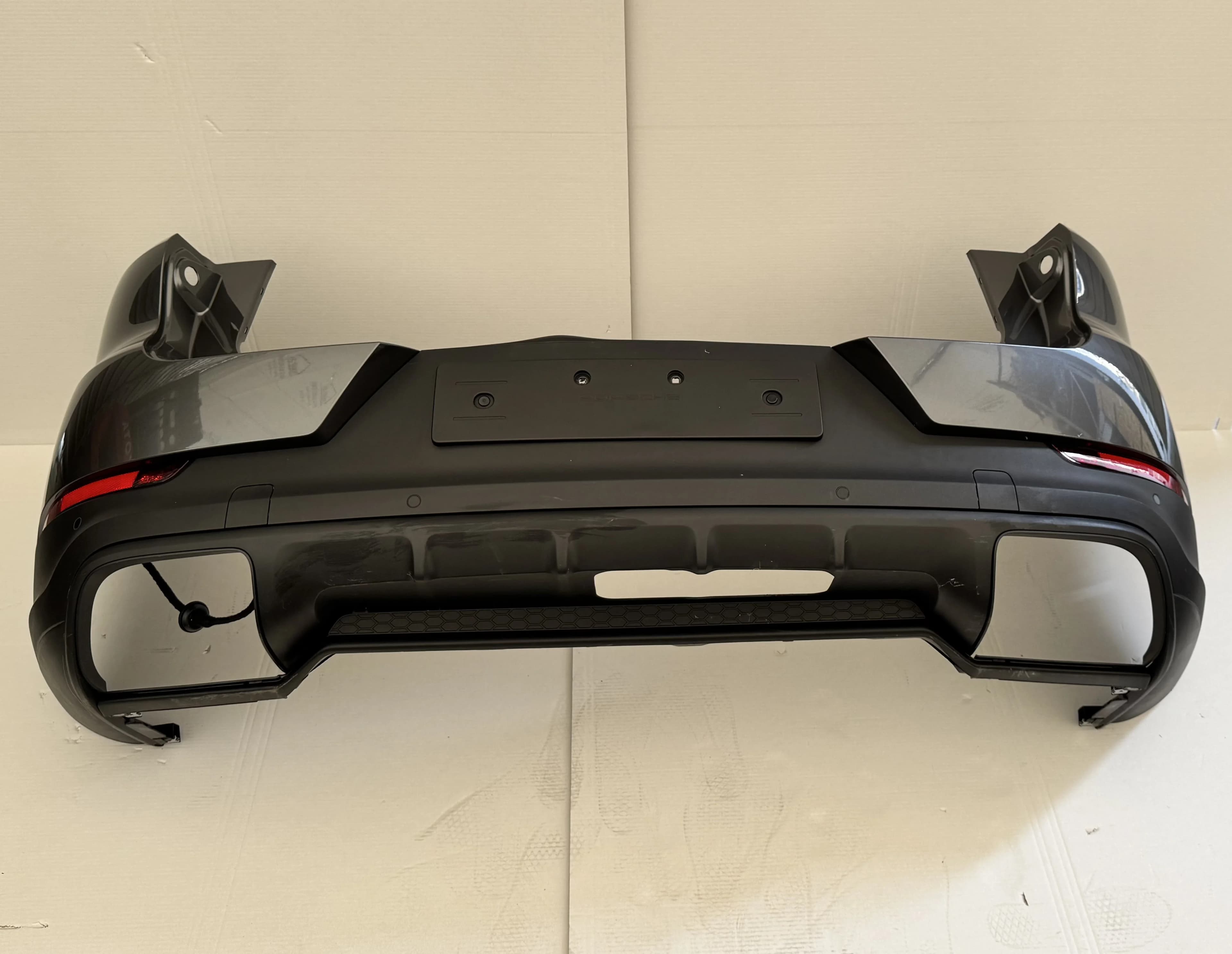 Zderzak tylny PORSCHE CAYENNE 9Y 18-24R 6XPDC COUPE szary (9Y0807421D)