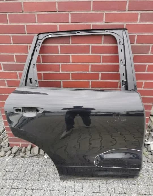 DRZWI TYLNE PRAWE PORSCHE CAYENNE VW TOUAREG 7P 2010-